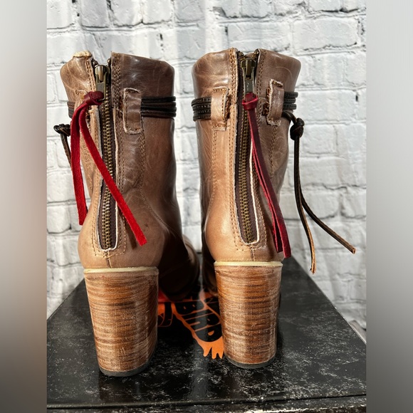 Freebird “Bailey” booties - Picture 4 of 5